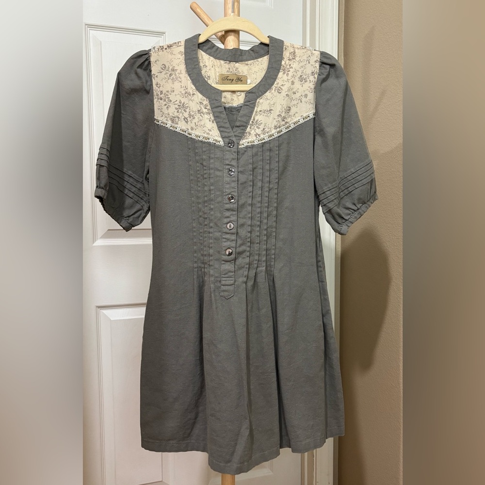 Teng Yu Cream and Gray